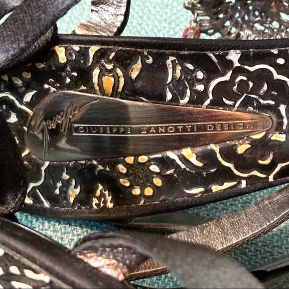 Giuseppe Zanotti Black Ribbon Sandal Crystal Silver Metallic Tear Drop Medallion - Picture 5 of 9